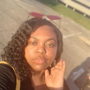 Meet your Posher, Jasmine